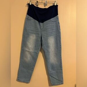 SHEIN brand, maternity jeans, size medium!